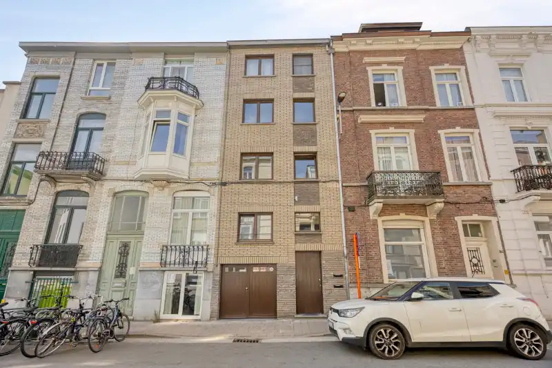Vergunde studentenresidentie met onmiddellijk rendement op absolute toplocatie in Gent foto {{pictureIndex}}