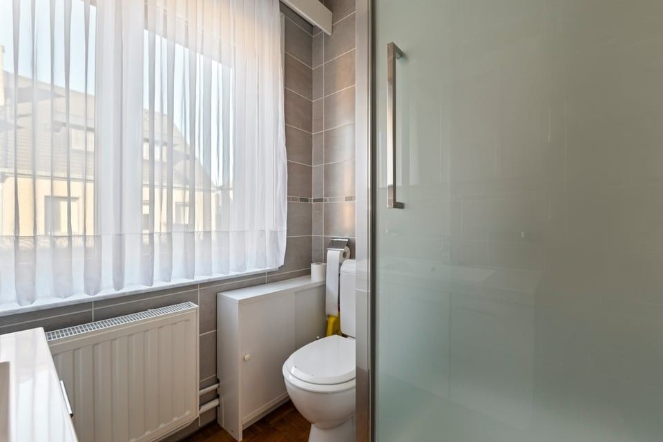 CHARMANTE, INSTAPKLARE WONING MET 3 SLAAPKAMERS, GROTE ZOLDER EN GEEZELLIGE BUITENRUIMTE foto 26