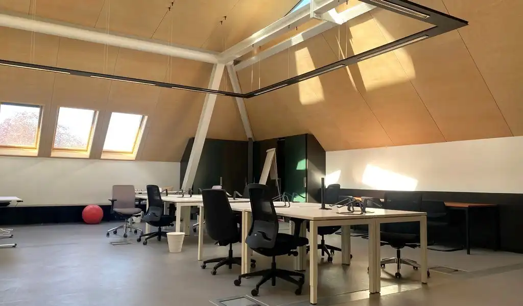 Gemeubelde kantoren in statig herenhuis aan R40 in Gent foto 3