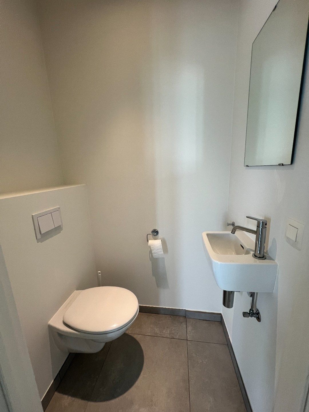 Modern app. met 2 slpks, prachtig terras en 2 autostaanplaatsen foto 10