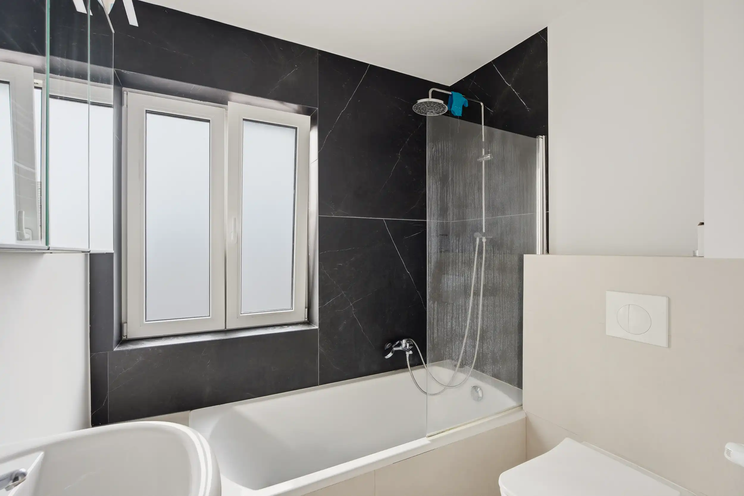 Ruime instapklare woning te koop in Zeebrugge foto 16