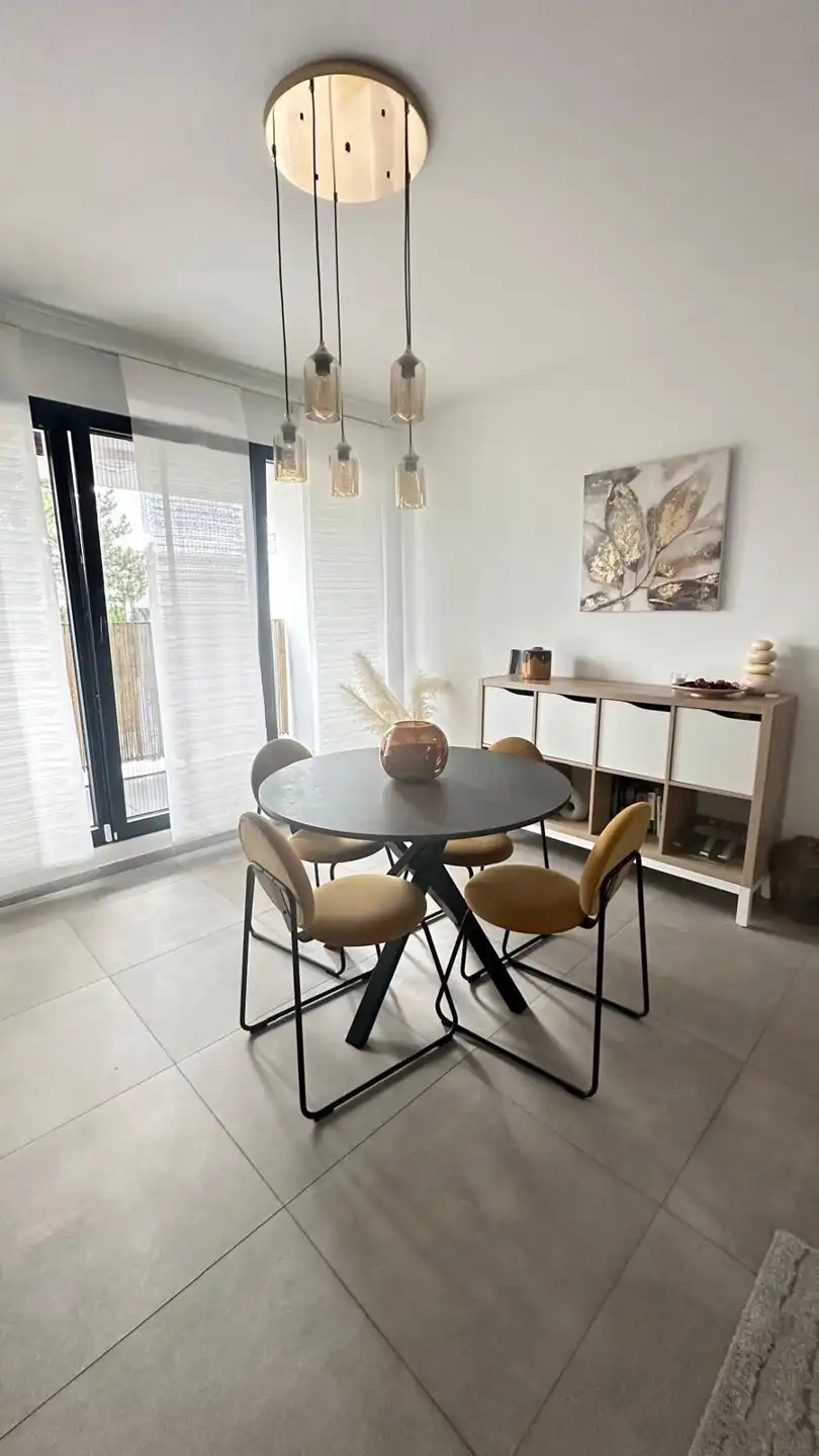 Modern nieuwbouwappartement met terras te huur foto 3