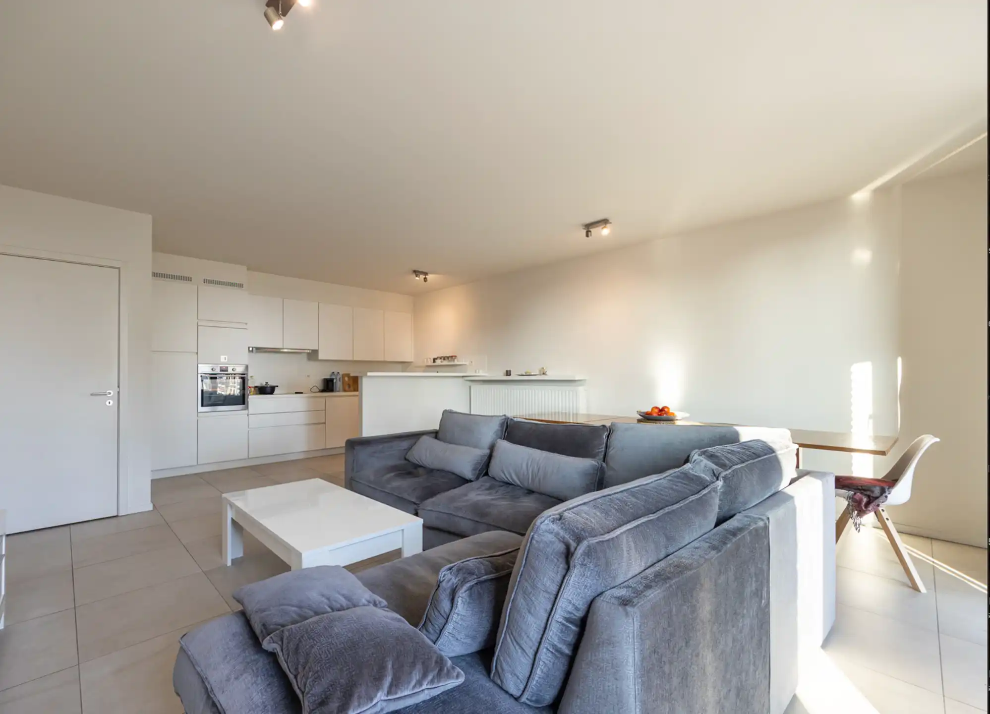 ANTWERPEN -EILANDJE - Licht en modern appartement met zonnig terras  foto 4