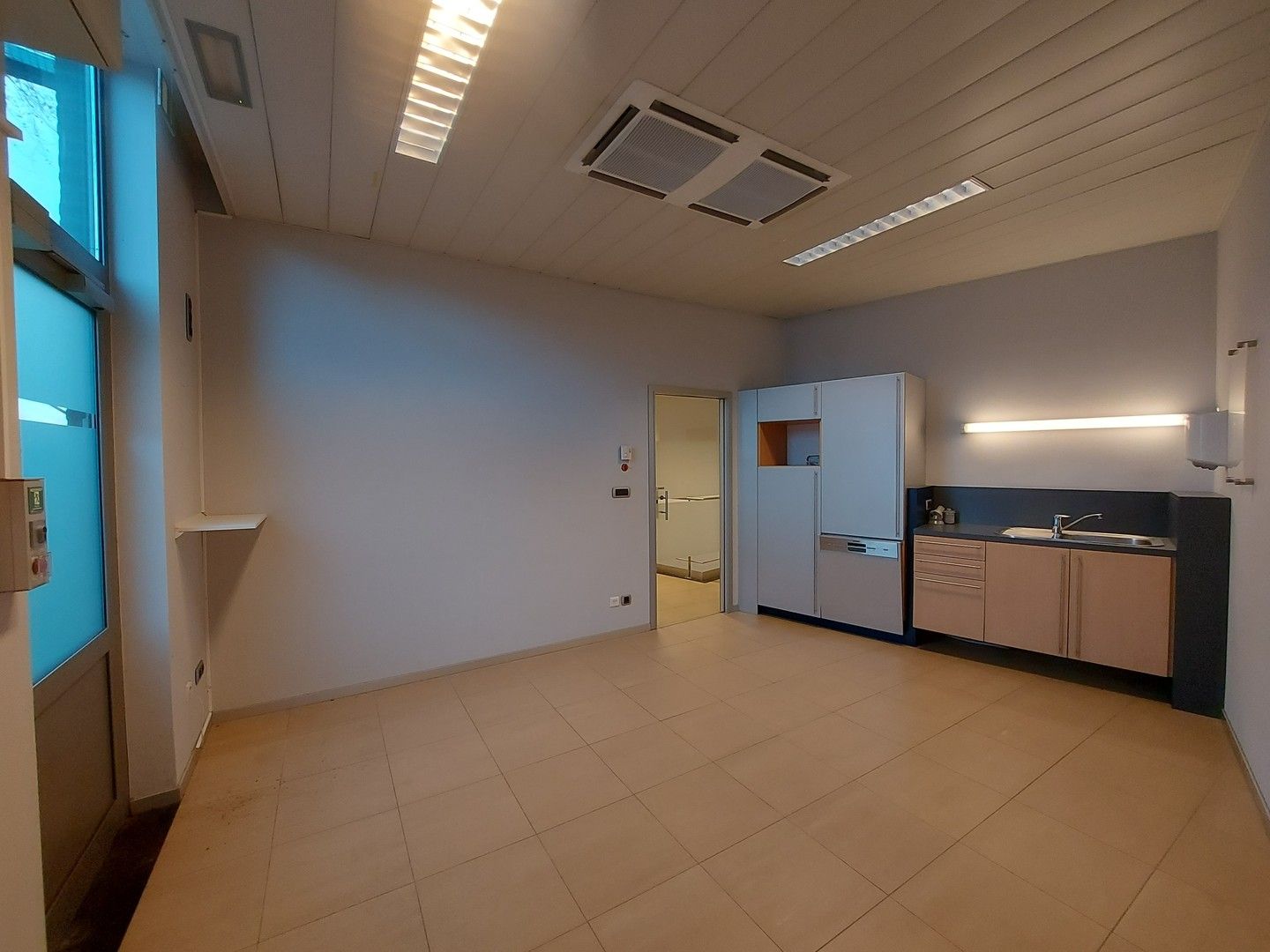 HANDELSPAND / OP 887m² / WOONST / TUIN / GARAGE foto 12