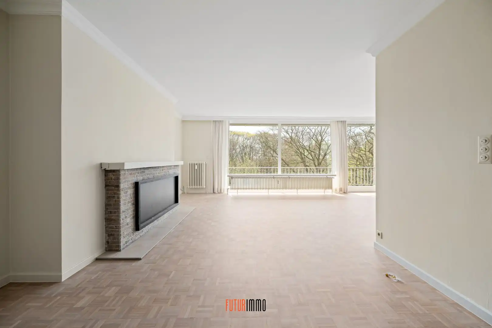 Ruim 3-slpk appartement met parking te Sint-Michiels foto 6