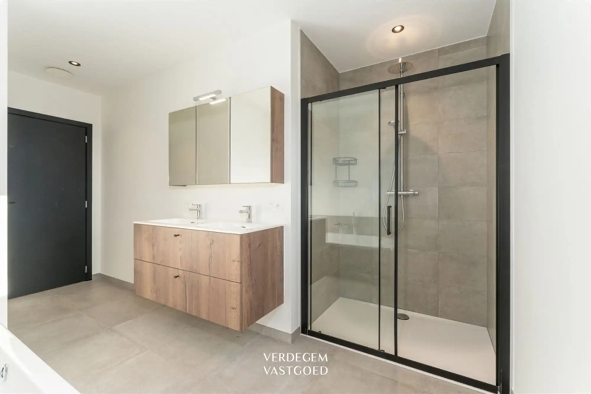 Knappe nieuwbouwwoning met 3 slaapkamers en weidse zichten foto 19