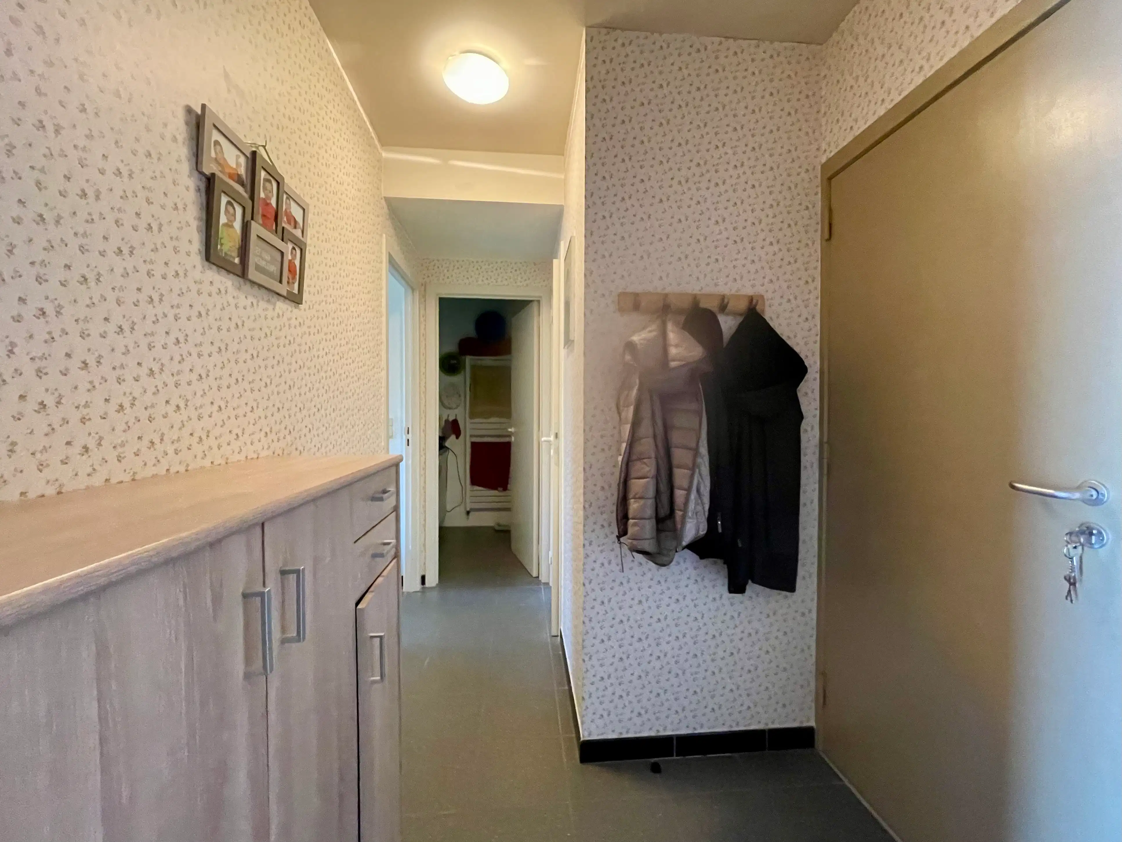 Centraal gelegen 1-slaapkamer appartement te Mariakerke foto 2