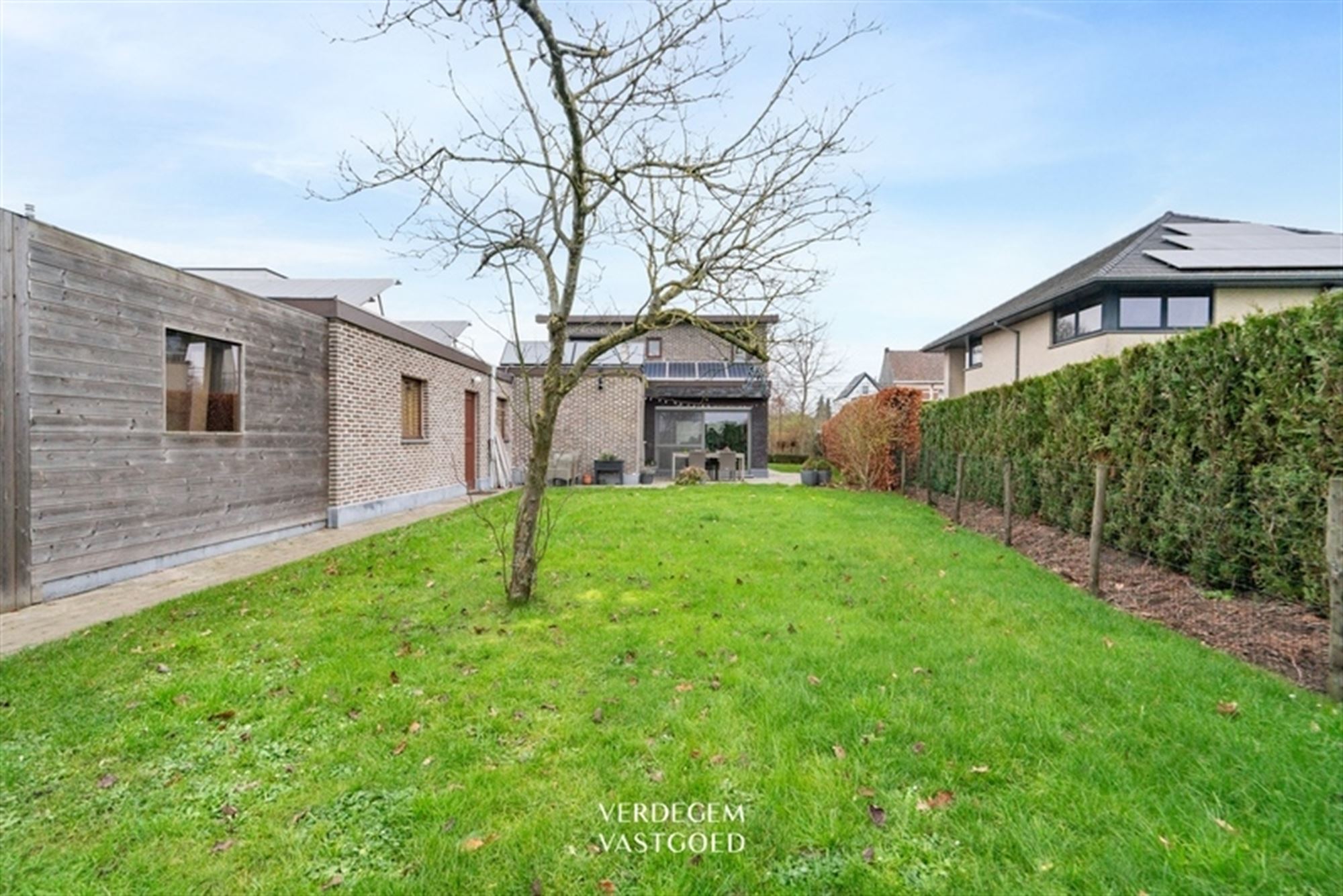 Instapklare familiewoning met 3 slaapkamers, ruime garage en zuidgerichte tuin foto 17