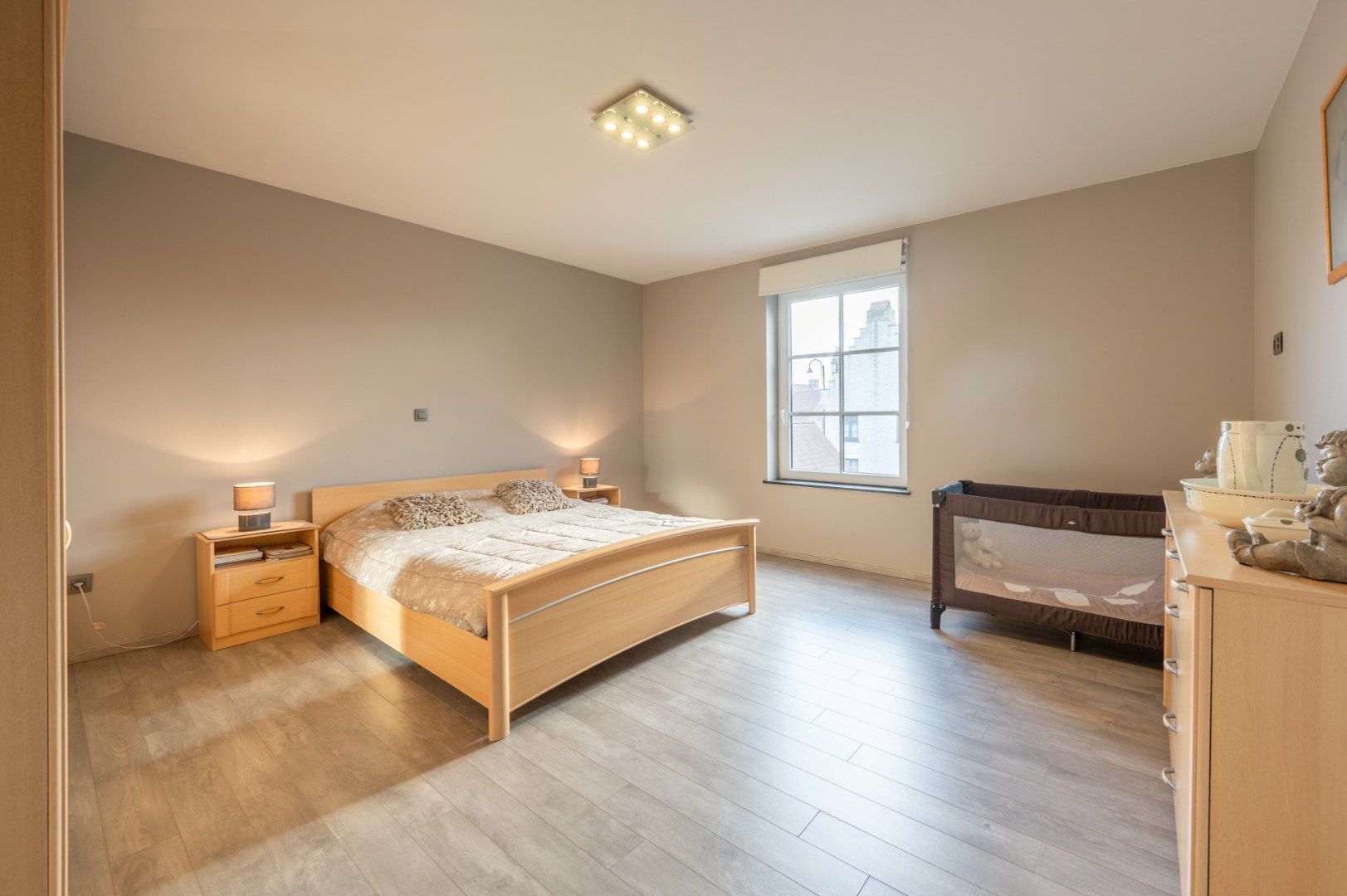 Prachtige en zéér ruime woning met kwaliteitsvolle afwerking foto 16