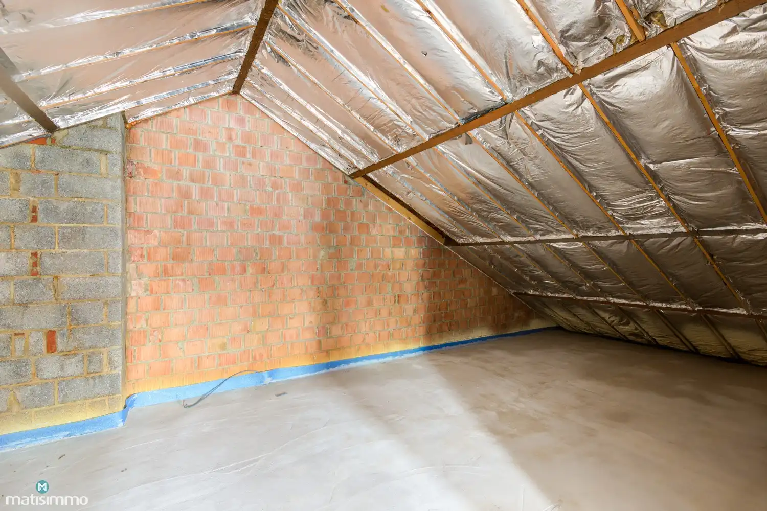 VOLLEDIG GERENOVEERDE EN ENERGIEZUINIGE WONING MET DUBBELE GARAGE EN OPSLAGRUIMTE IN HERDEREN foto 25
