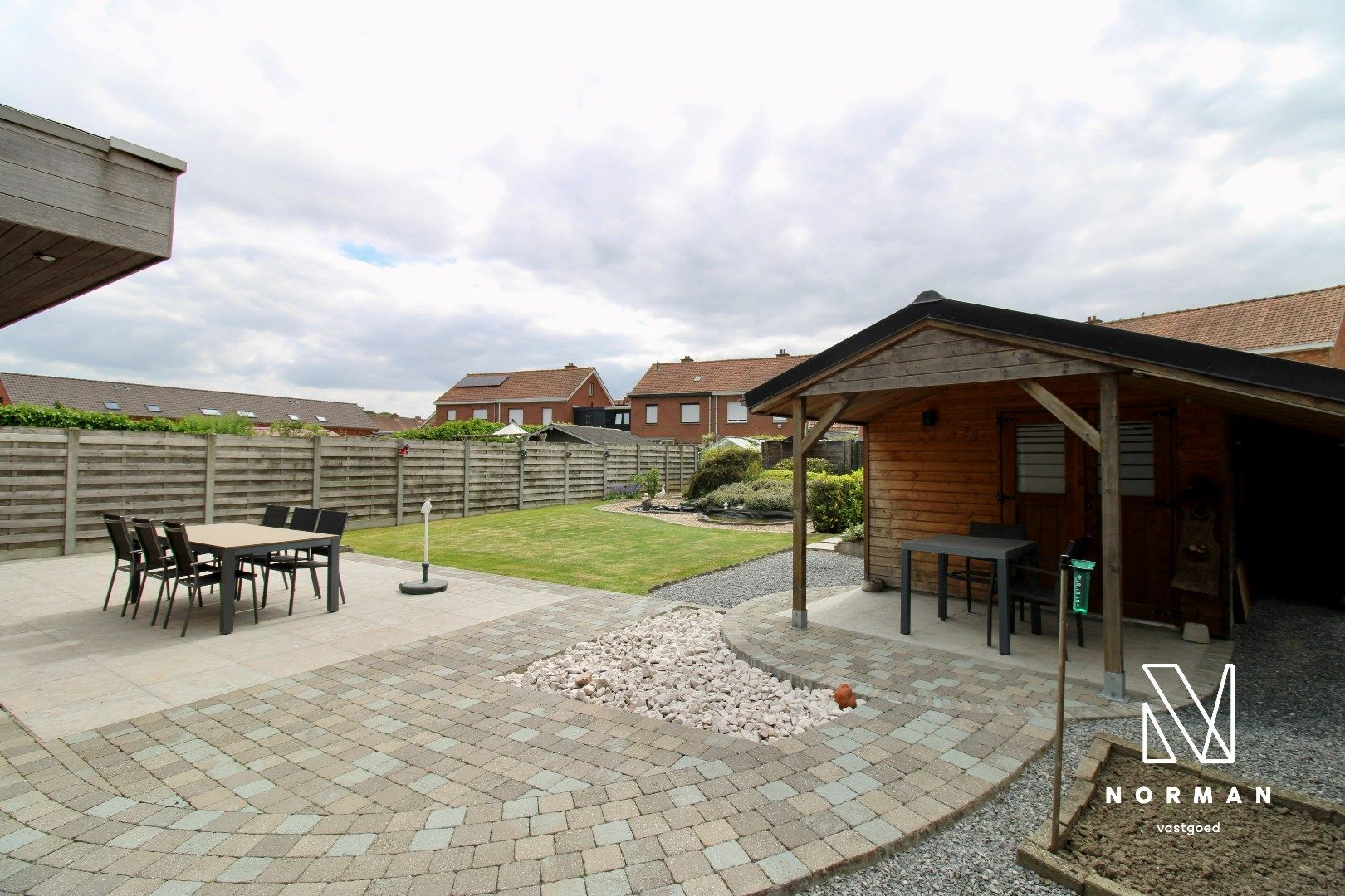 Ruime woning met prachtige tuin en 3 slaapkamers te Rumbeke! foto 10