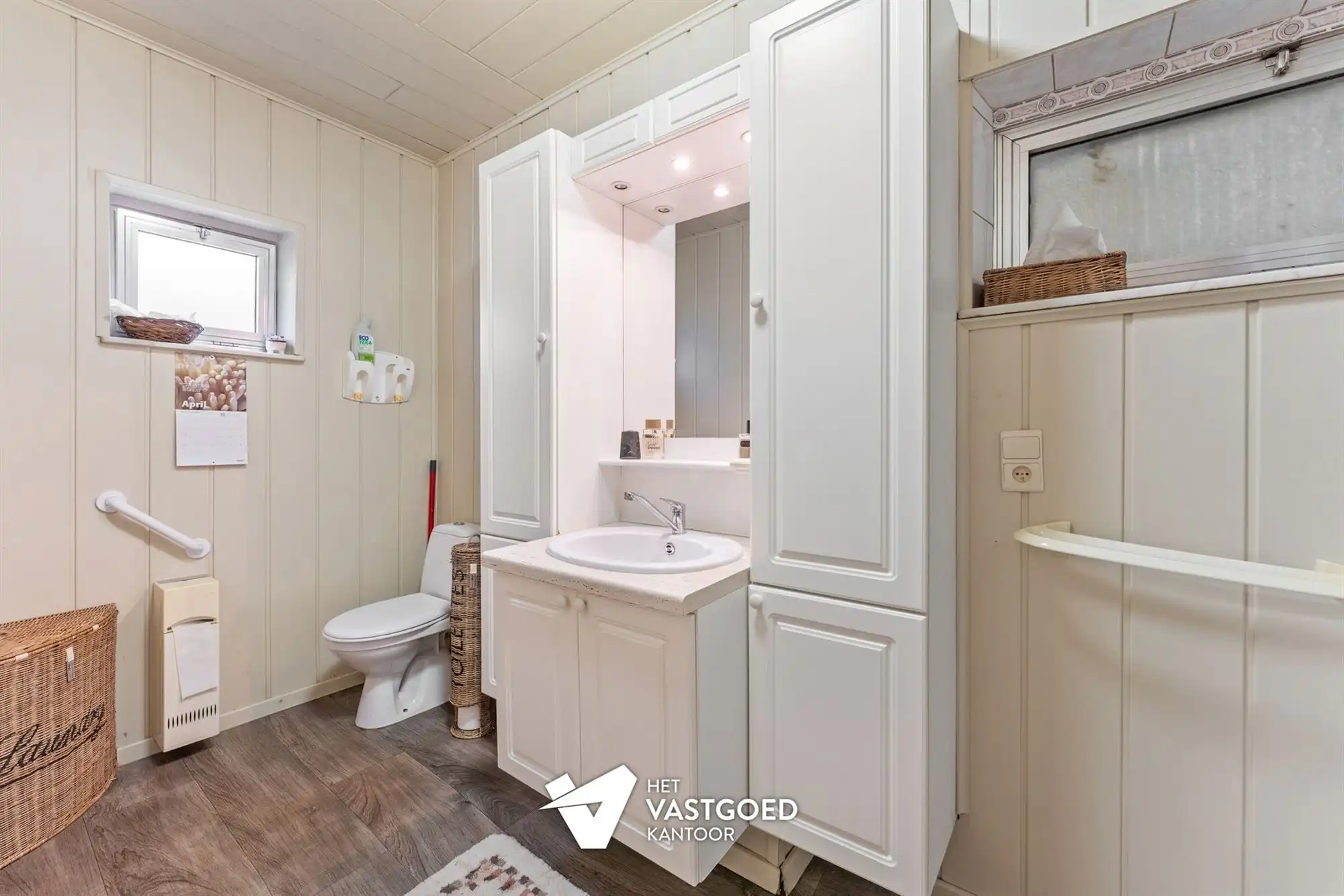 INSTAPKLARE, GELIJKVLOERSE WONING NABIJ CENTRUM foto 15