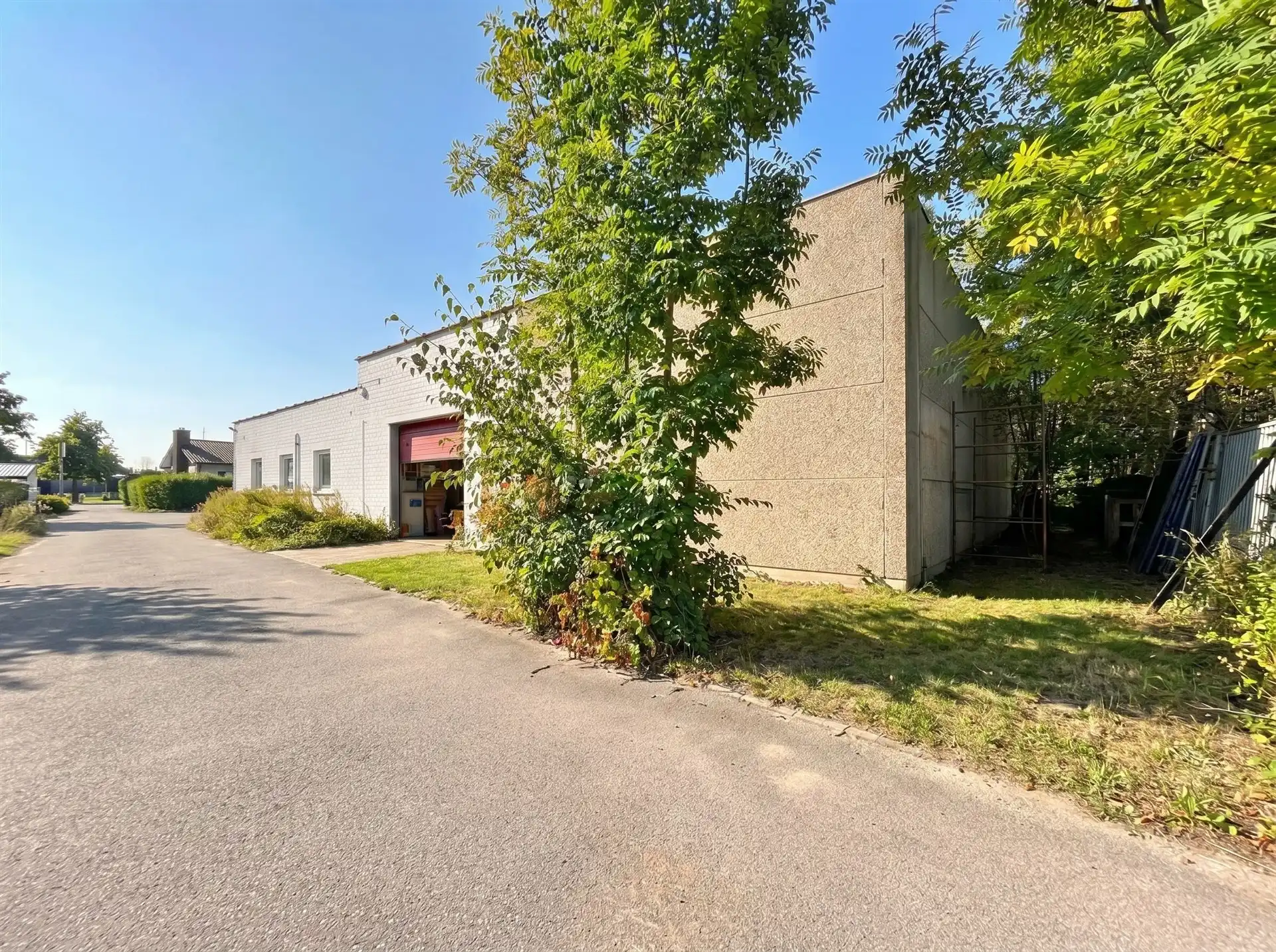 Woning met magazijn en kantoor op perceel van 2185m² foto 18