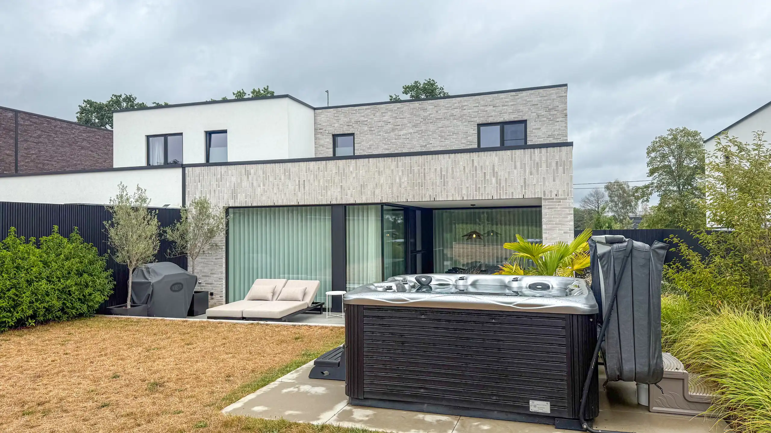 Luxueuze nieuwbouwwoning uit 2023 met E-peil 13 te Paal! foto 59