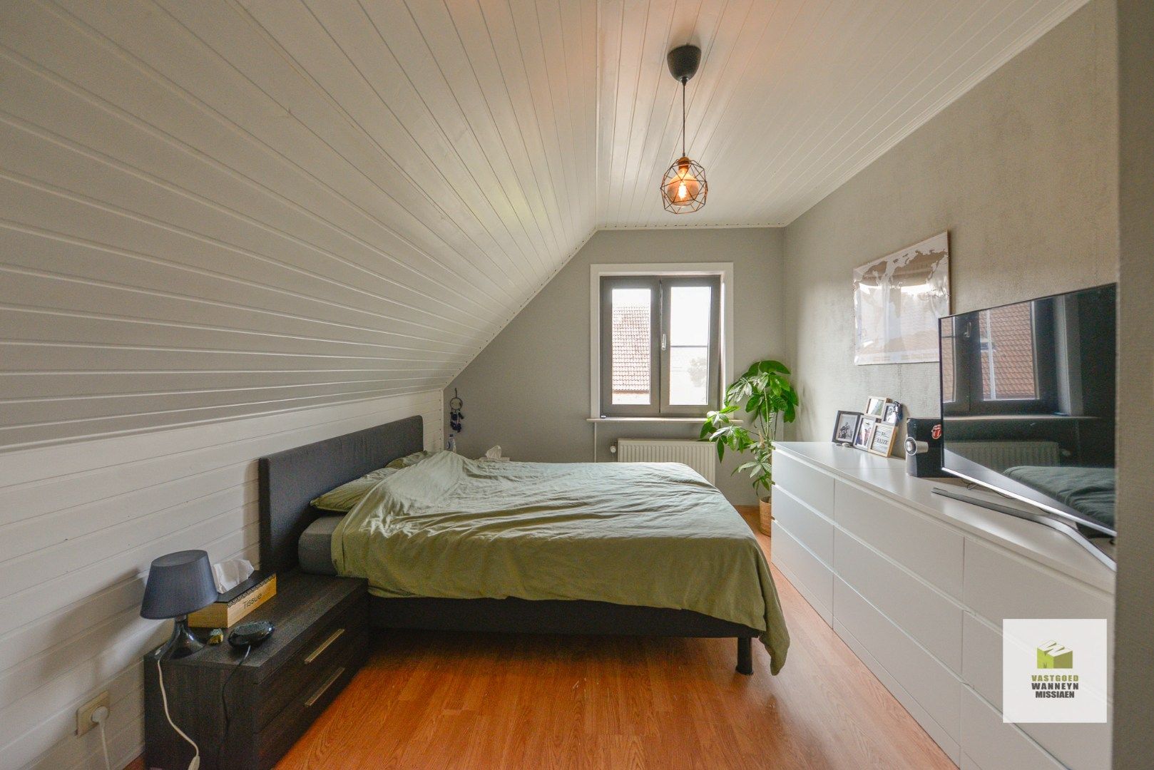 Instapklare hoekwoning met 3 slaapkamers op centrale en rustige ligging te Sint-Kruis foto 11