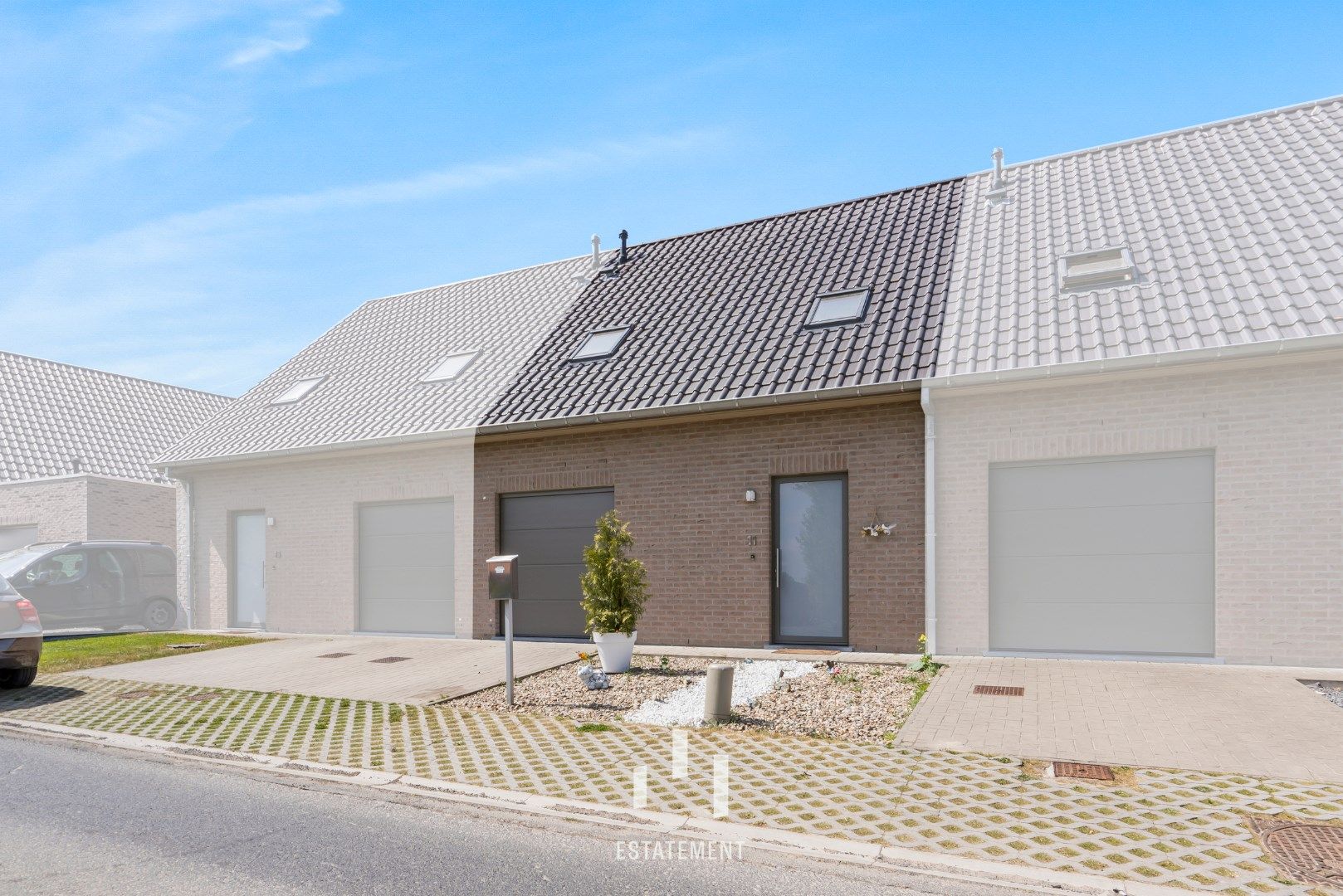 Recente woning (2015) met 3 slaapkamers, garage en tuin foto 6