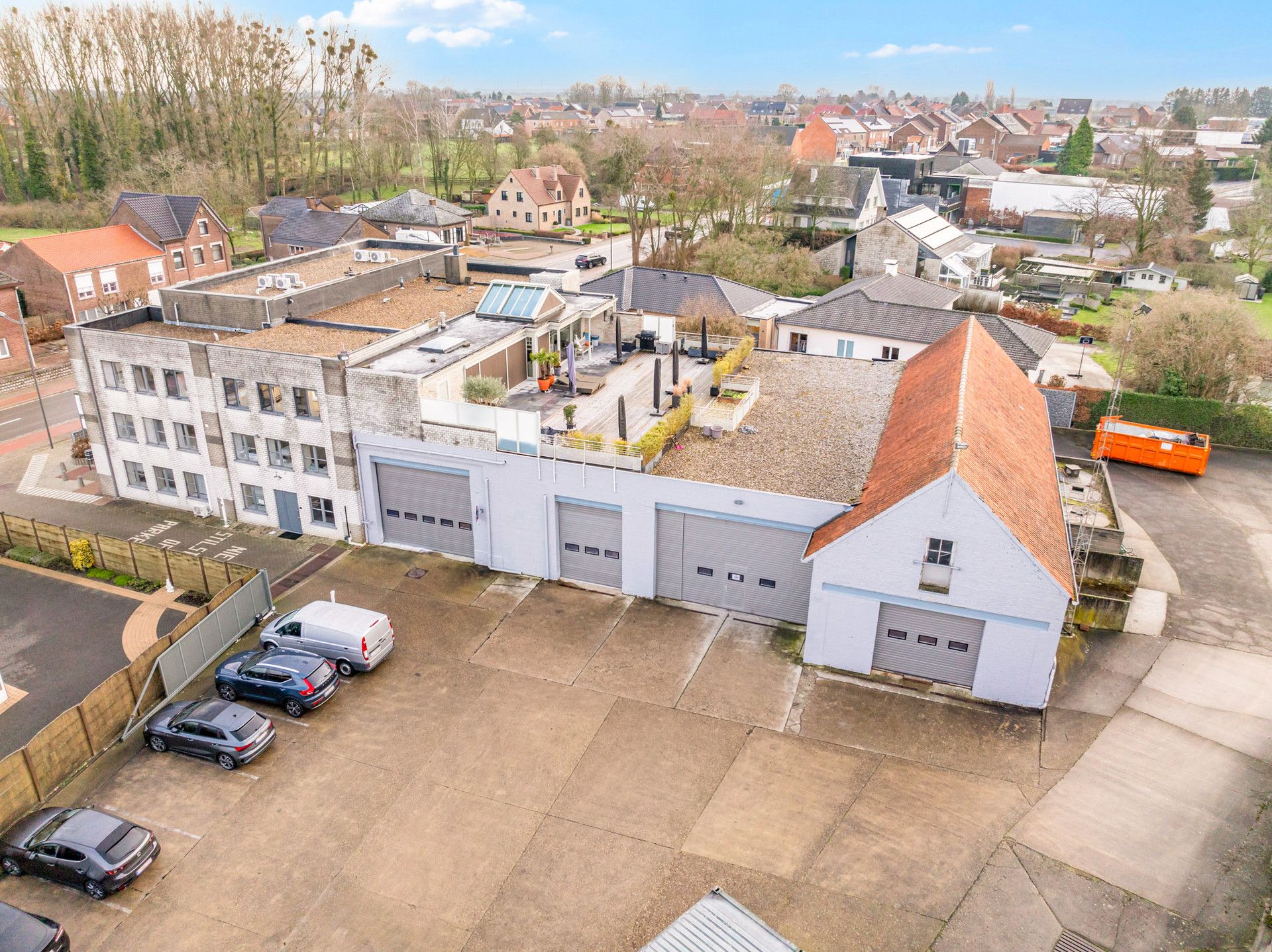 GEBOUW BESTAANDE UIT APP, 3 KANTOORVLOEREN & WERKPLAATS TE BILZEN. foto 43