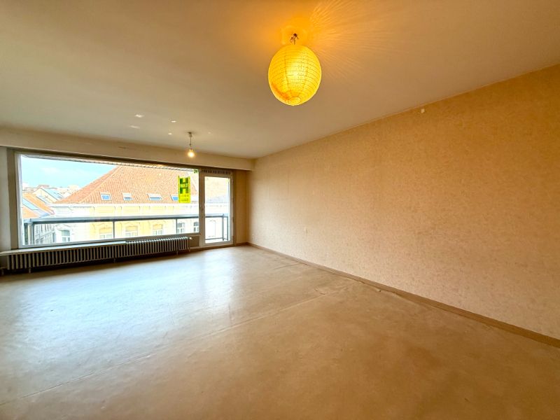 Ruim appartement met 2 slaapkamers en overdekt terrasje foto 2