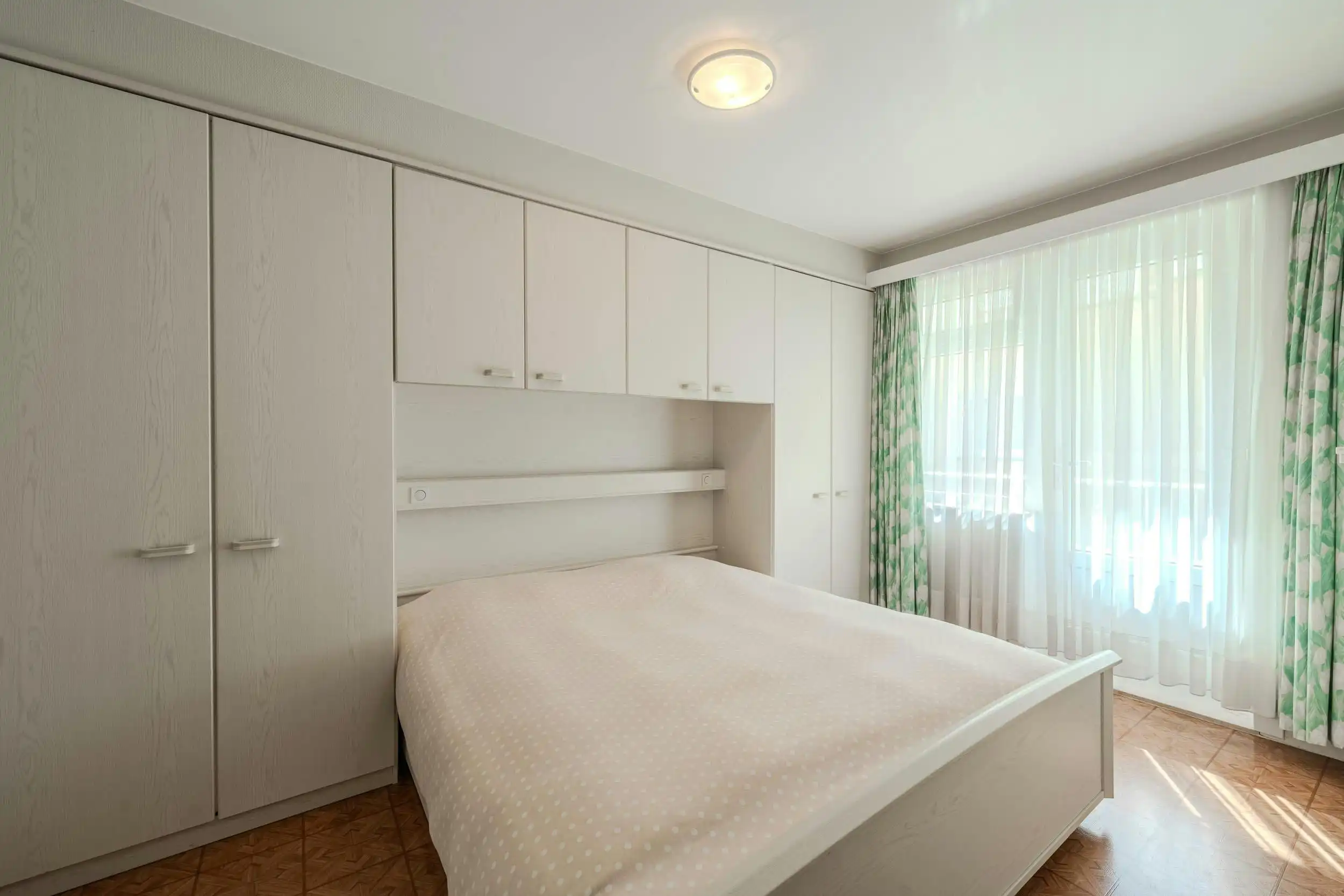 Ruim 2 slaapkamer appartement met frontaal zeezicht foto 7