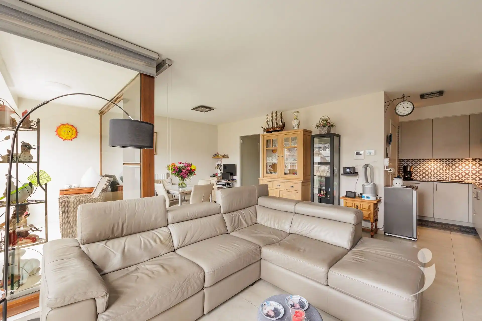 Recent appartement met 2 slaapkamers, parkeerplaats en kelderberging foto 2