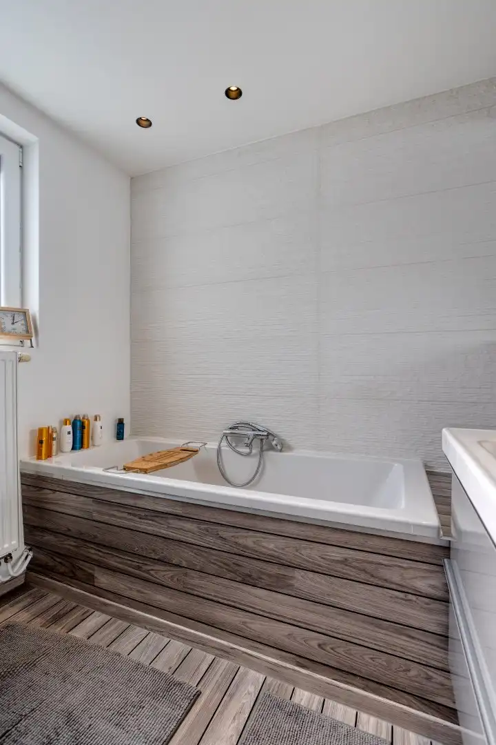 Instapklare woning met 5 slaapkamers garage en tuin! foto 17