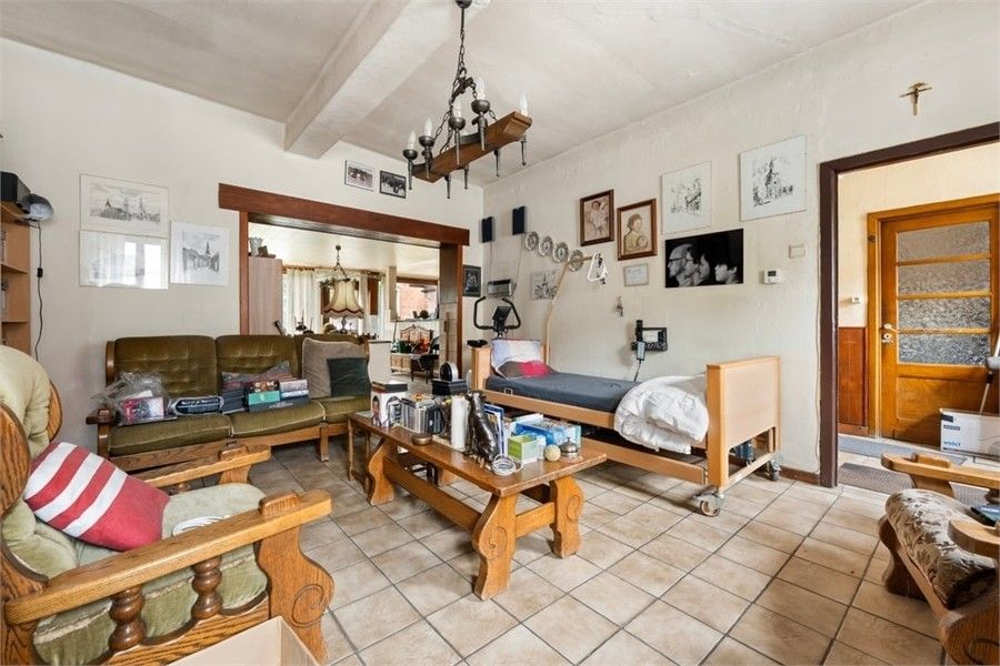 RUIM TE REOVEREN GEZINSWONING OP EEN PERCEEL VAN 8A79CA IN HET CENTRUM VAN SINT-TRUIDEN foto 7