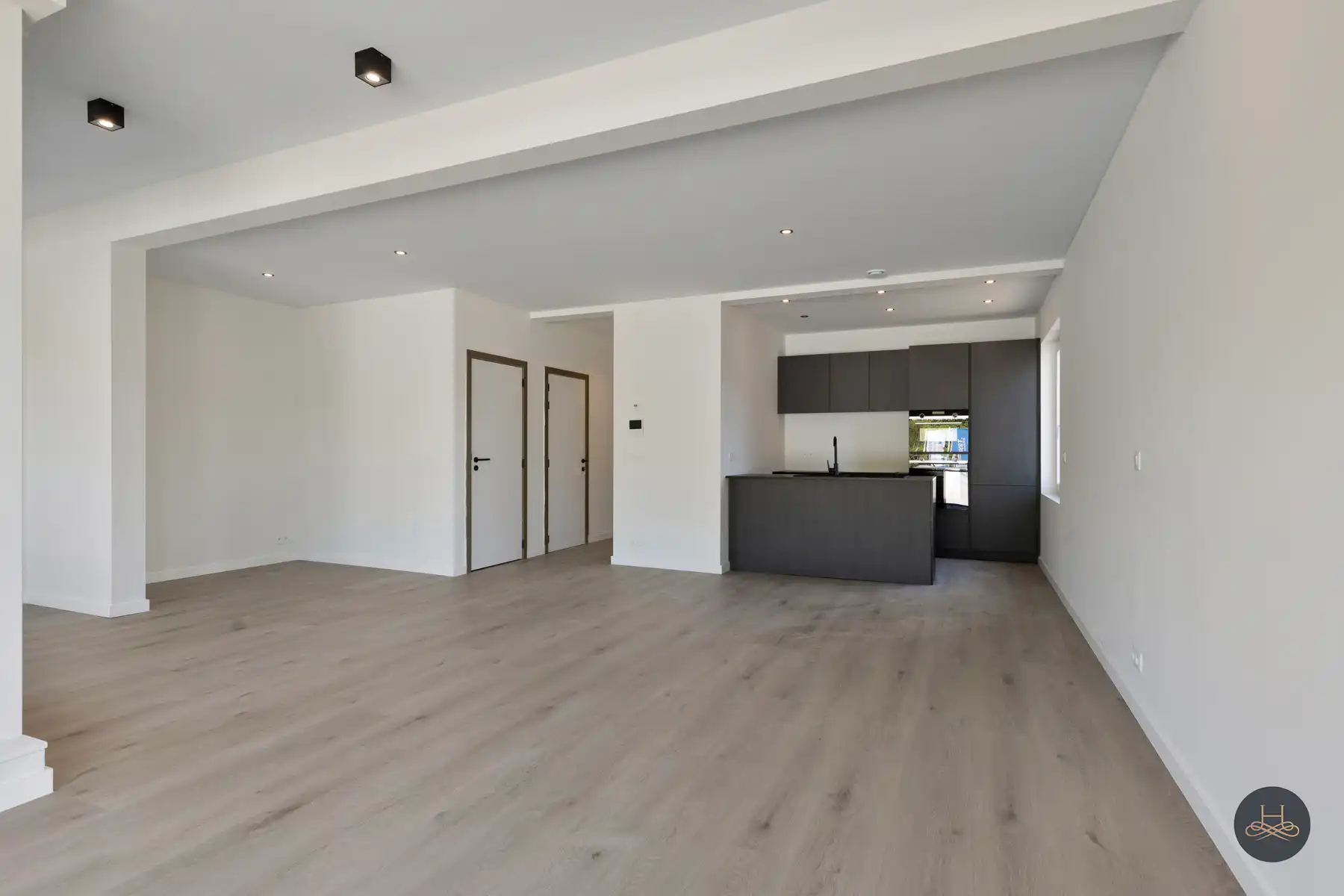 Lichtrijk, ruim appartement tegenover Bloso-domein foto 2