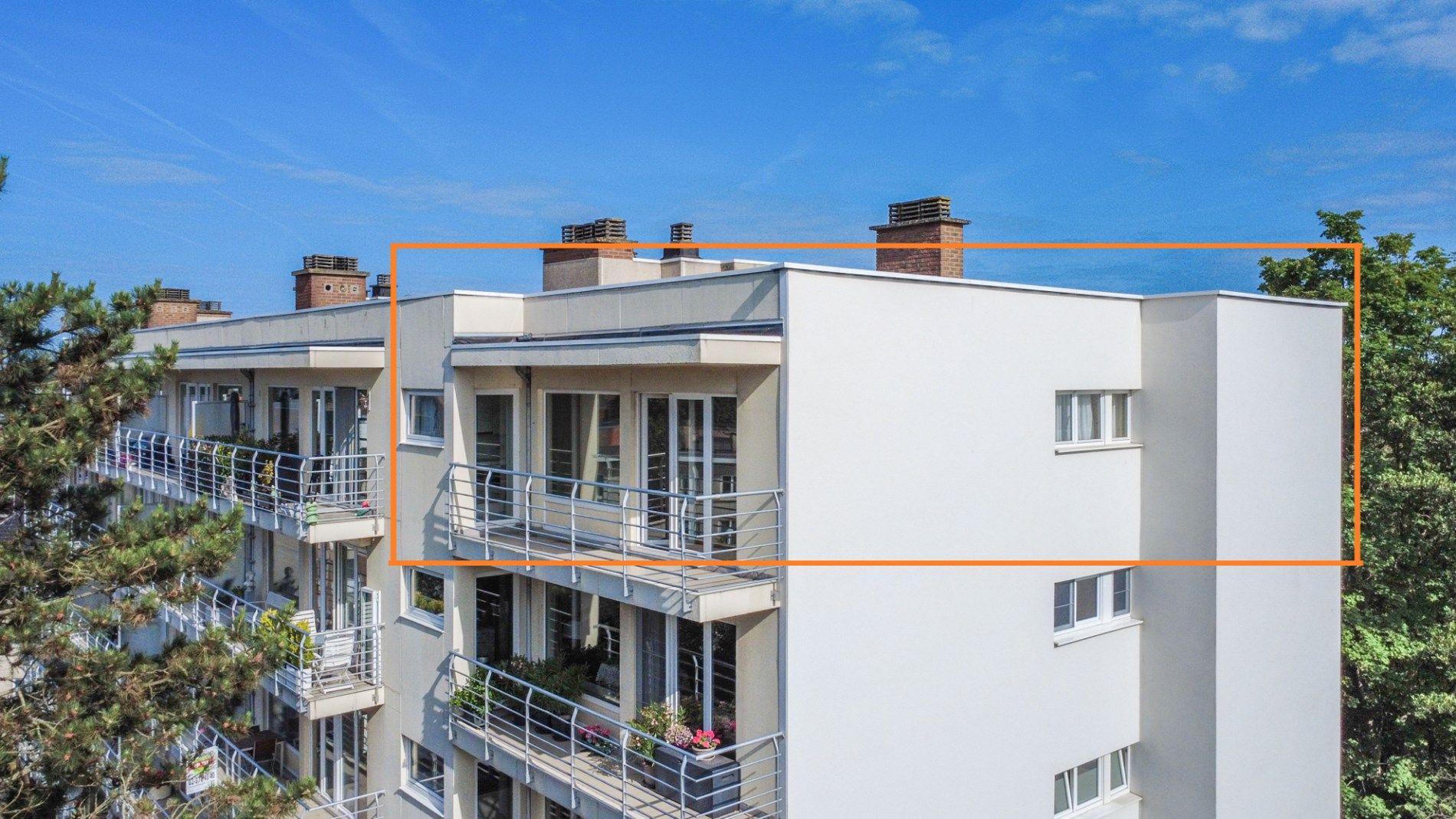 Hoofdfoto van de publicatie: PENTHOUSE MET 3 SLP, 2 TERRASSEN & GARAGEBOX !