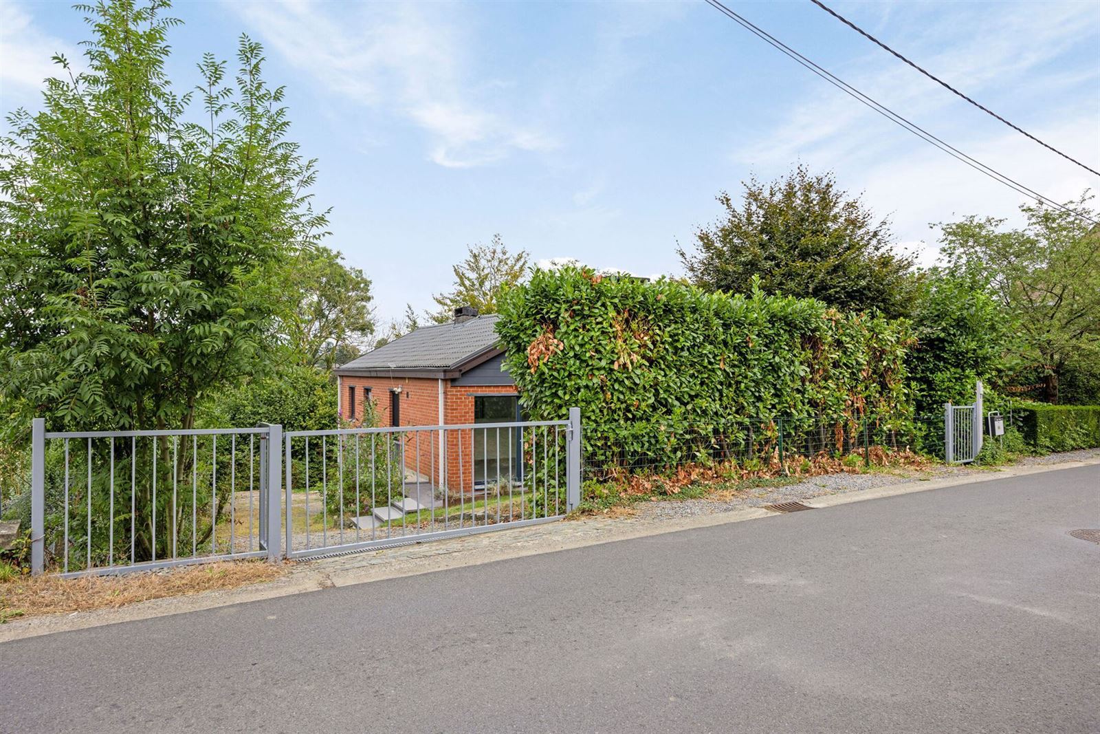 Instapklare bungalow op zeer rustige locatie met tuin en garage foto 3