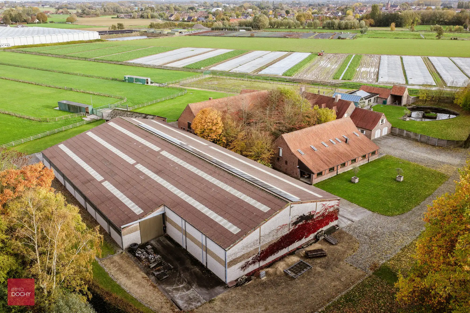 Vierkantshoeve met paardenaccommodatie op ca. 5,3ha foto 6