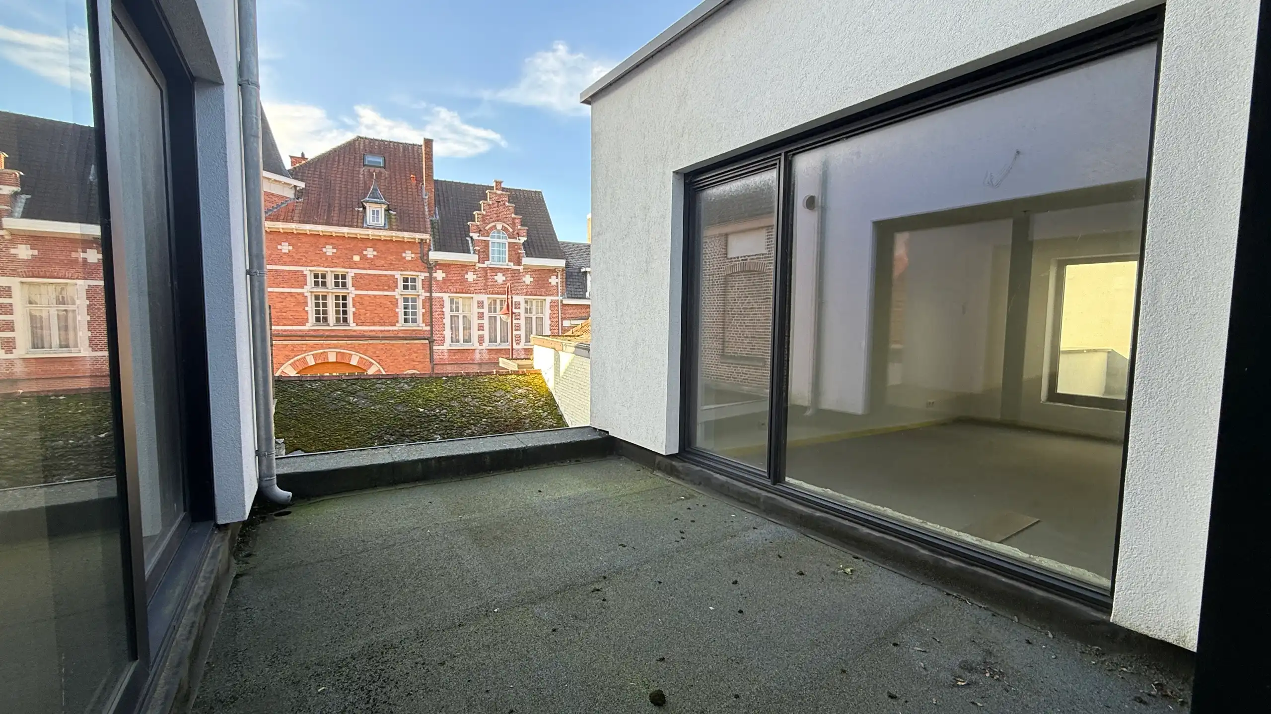 Handelspand met twee appartementen foto 10