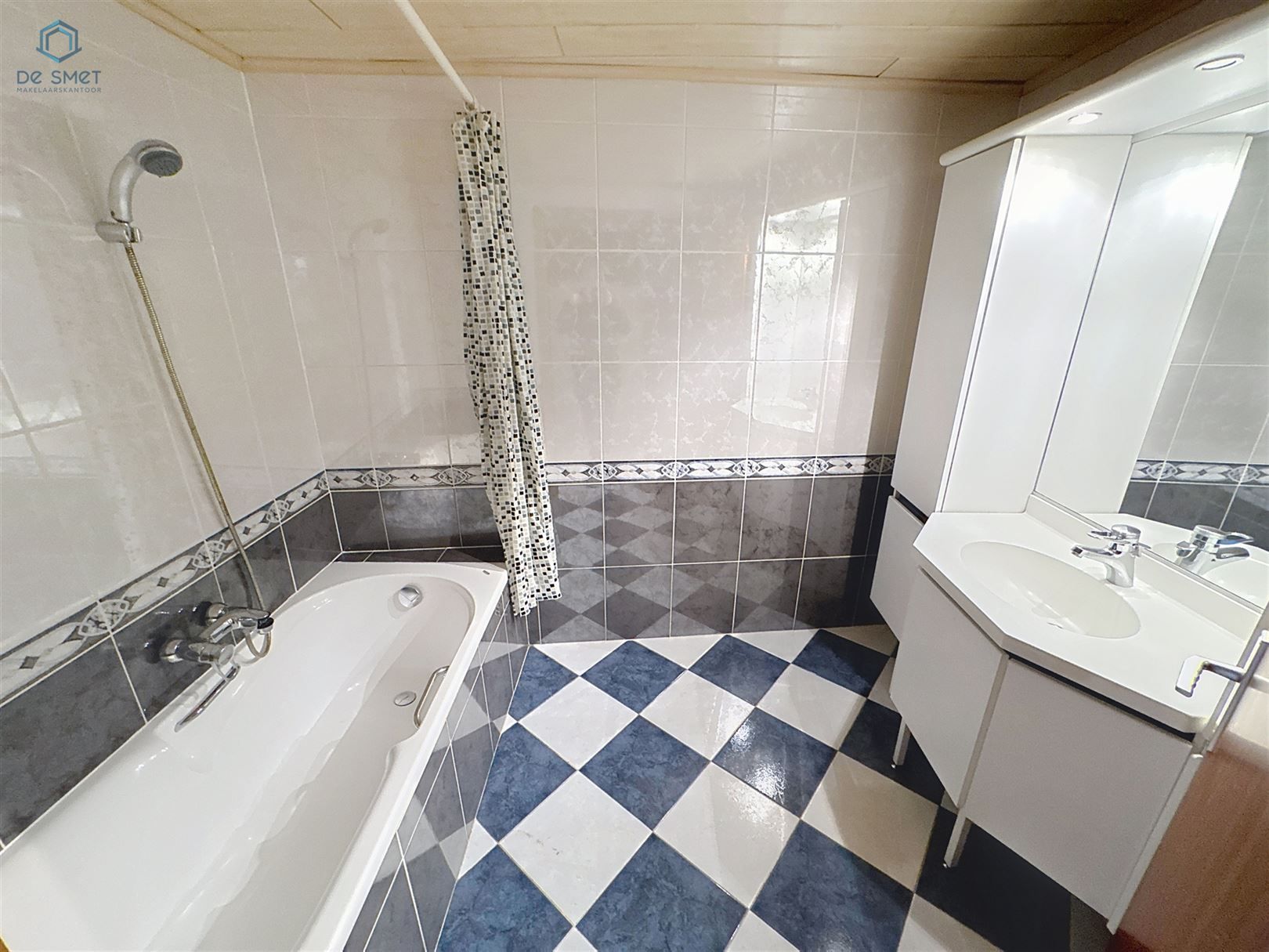 Opbrengsteigendom met 3 Appartementen Nabij het Centrum van Geraardsbergen Ideaal Investeringproject! foto 5