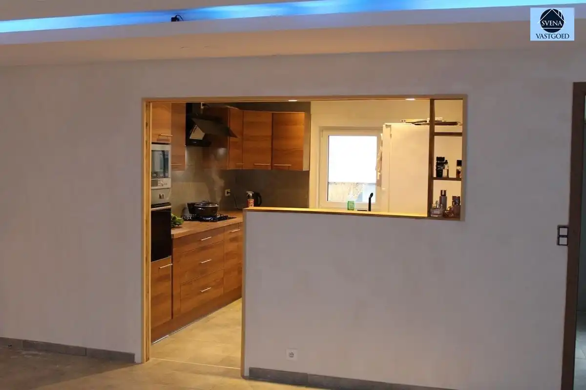 WONING MET HANDELSRUIMTE EN 3 SLAAPKAMERS foto 7