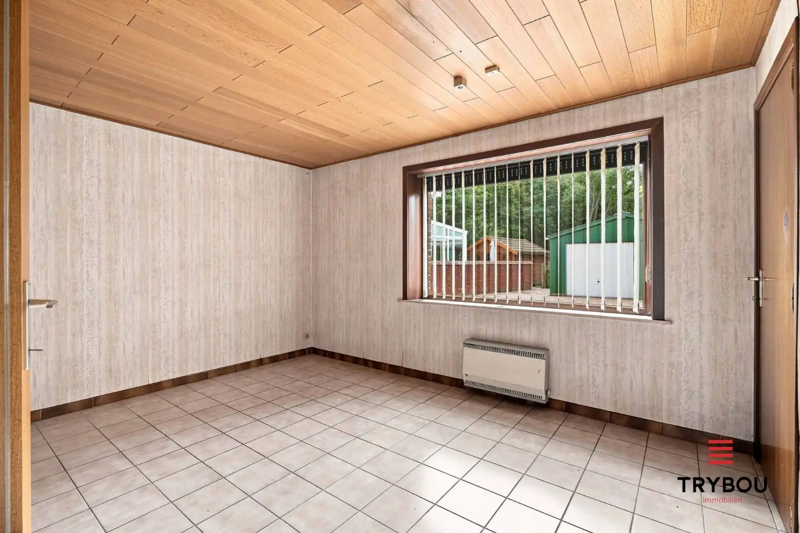 Ruime alleenstaande villa op een royaal perceel van 1265m² foto 19