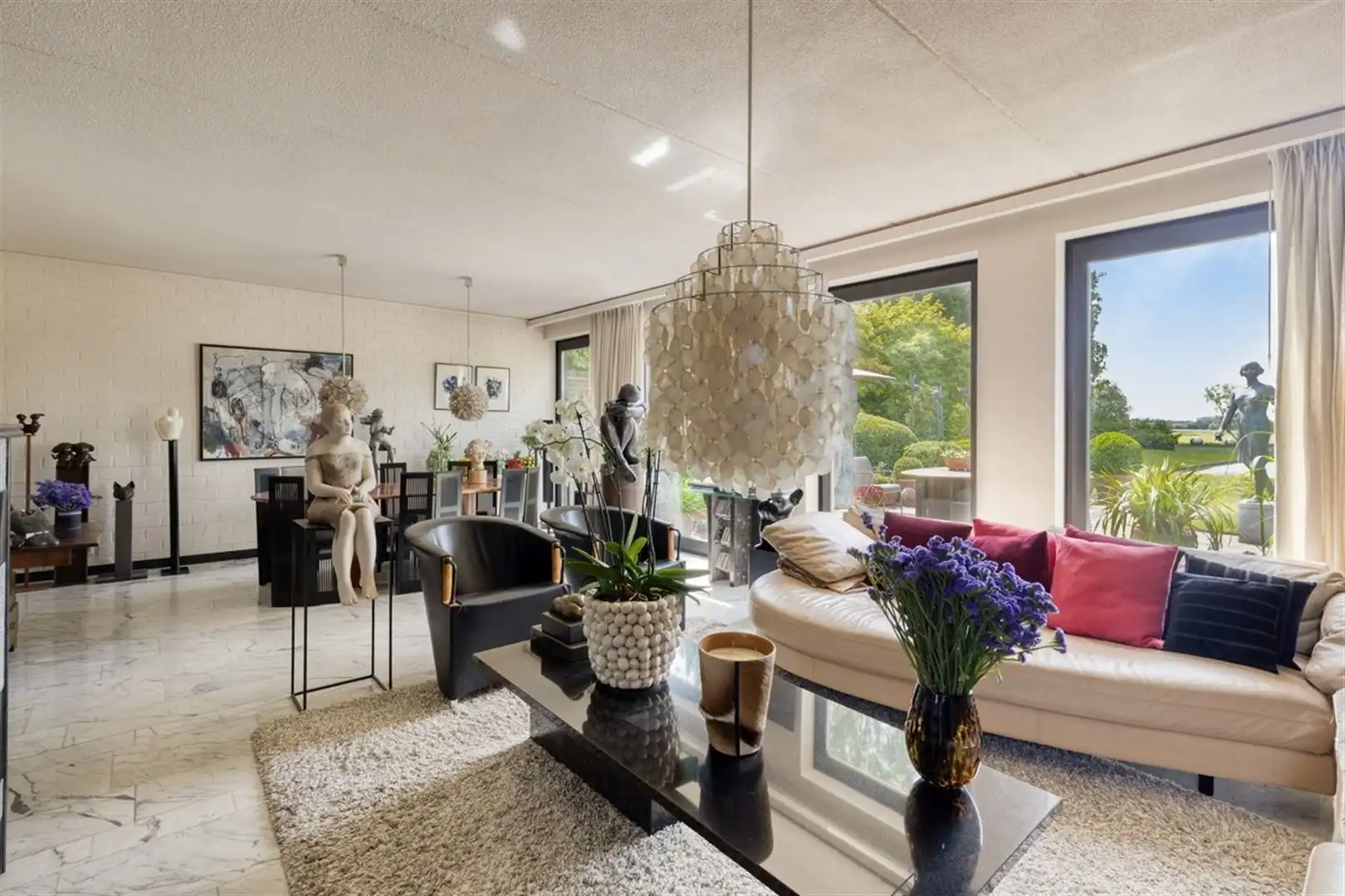 Goed onderhouden villa met prachtige tuin en adembenemende verzichten. foto 8