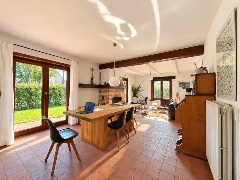 Rustig gelegen open bebouwing met 4 slaapkamers en zonnige tuin foto 7
