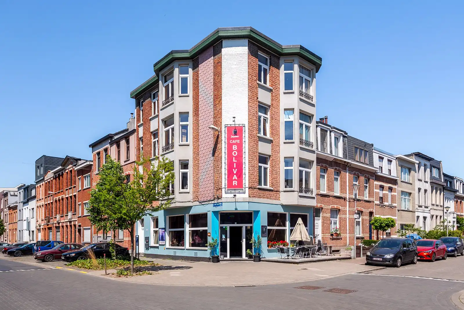 Lichtrijk hoek appartement met karakter!  foto 14