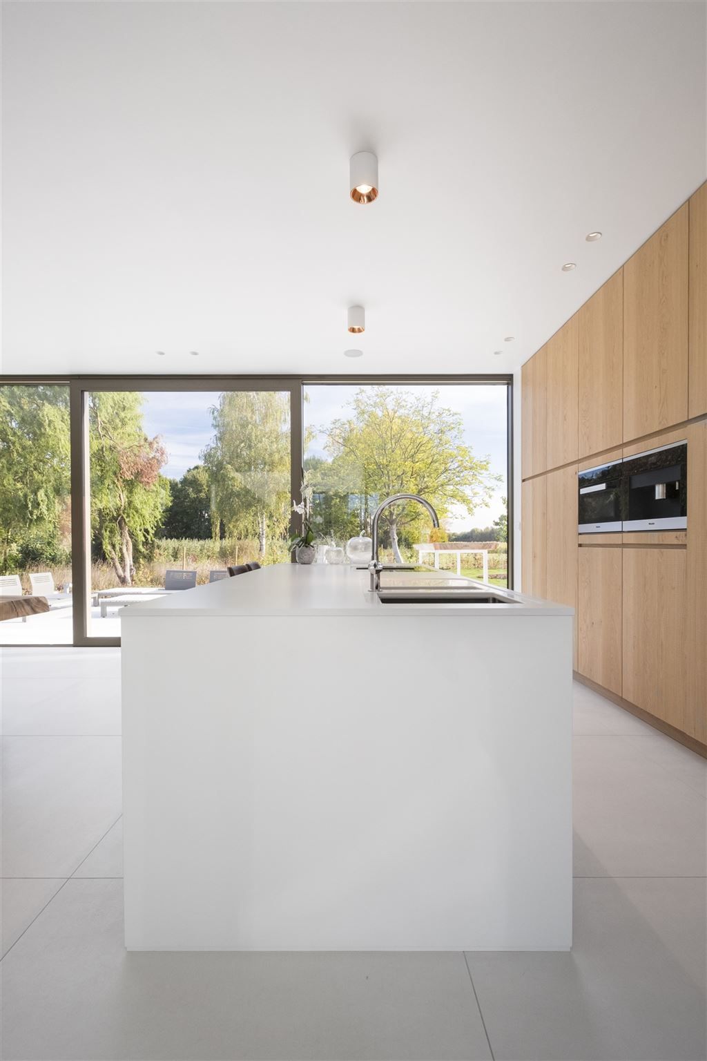 Strakke en moderne villa met high-end afwerking foto 8