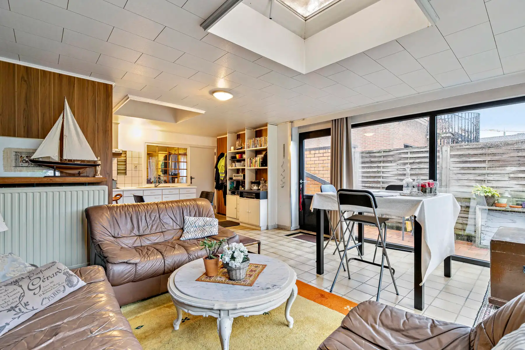 In de dorpskern van Neeroeteren gelegen halfvrijstaande woning met 2 slaapkamers. foto 14