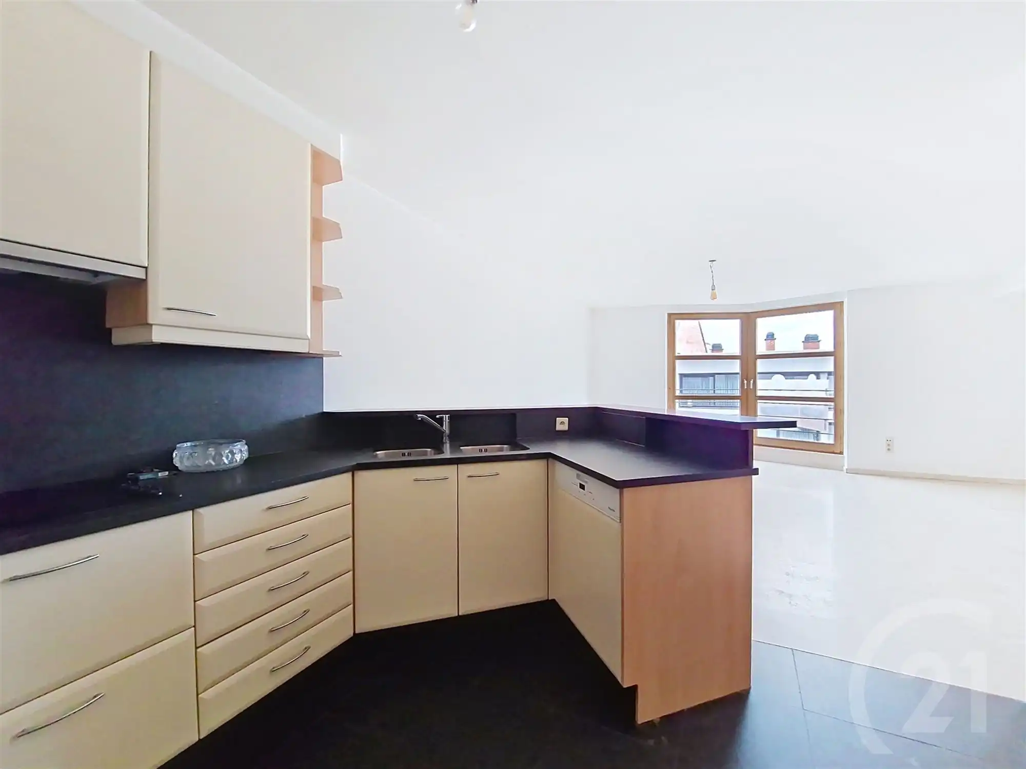 Instapklaar appartement met 3 slaapkamers en groot terras foto 8