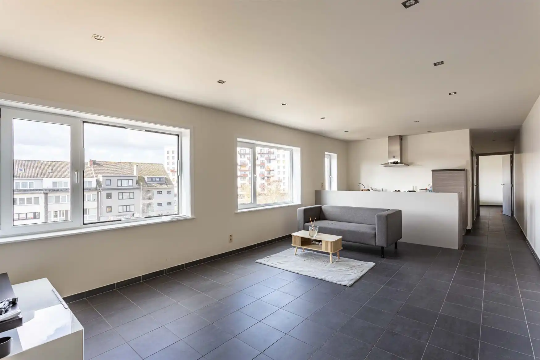 Opbrengsteigendom met handelspand en 5 appartementen in Zelzate foto 4