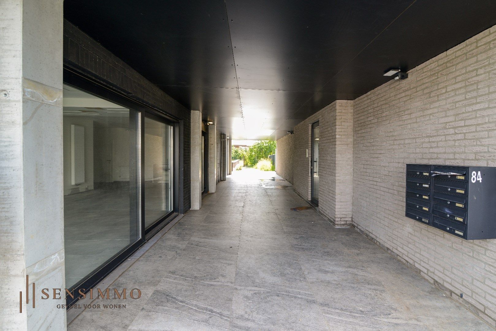 Ruim en moderne handelspand in Houthalen-Helchteren foto 4