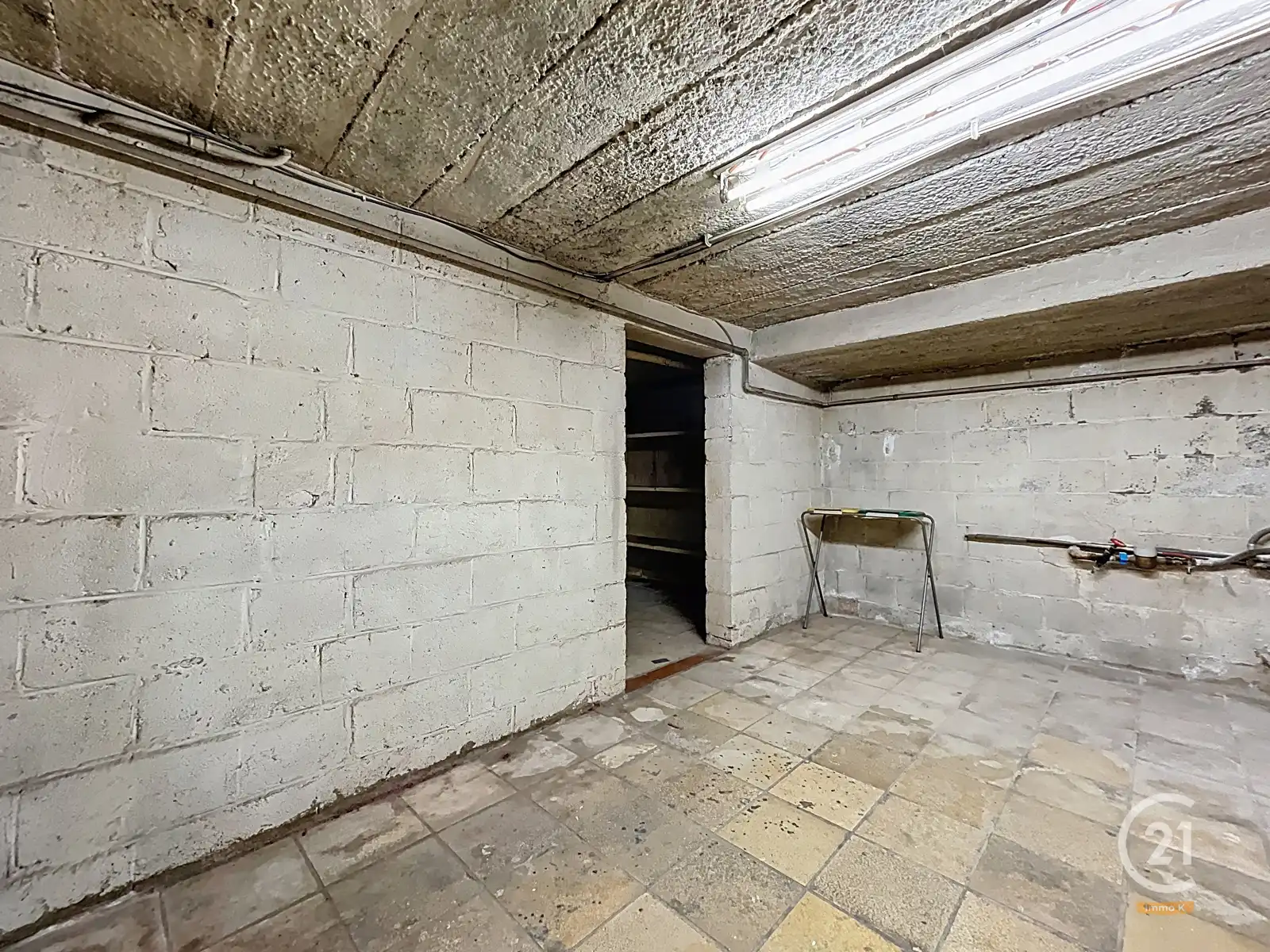 Ruime gelijkvloerse woning met 4 slpks, garage en tuin foto 27