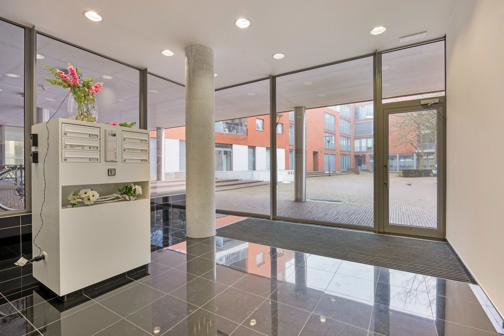 Oude Markt 12 bus 12, 3600 Genk foto 3