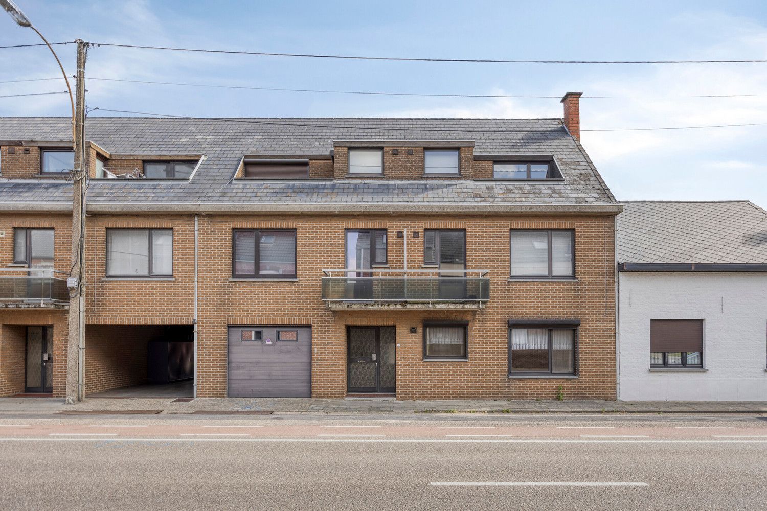 GELIJKVLOERS APPARTEMENT MET 3 SLAAPKAMERS EN INPANDIGE GARAGE TE HALEN! foto 24