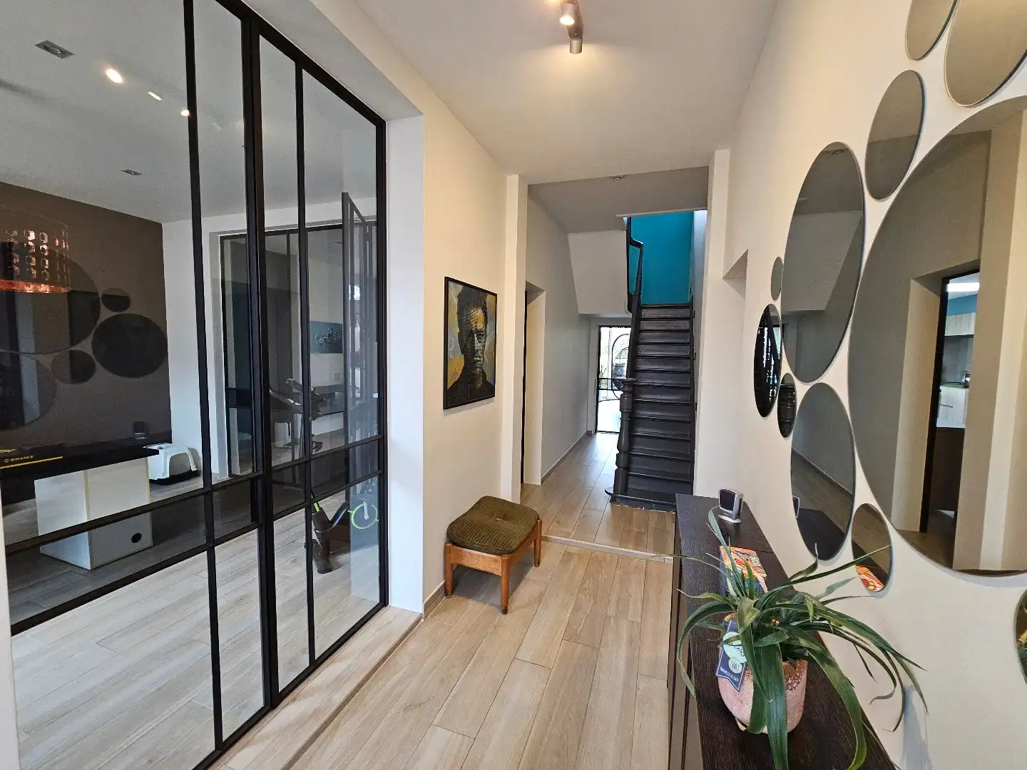 Prachtige, instapklare woning met 6 slaapkamers en ruime tuin. foto 3