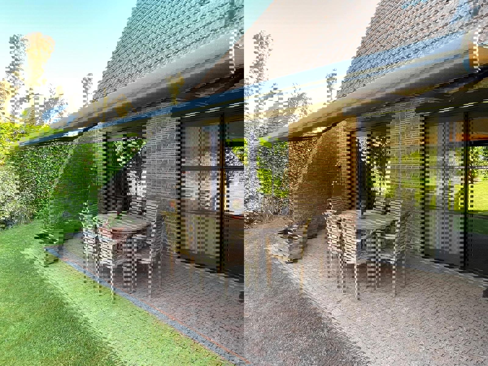 Vrijstaande woning met tuin op een rustige locatie foto 22