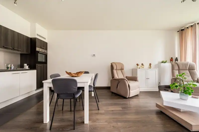 APPARTEMENT OP HET 1STE VERDIEP foto 2