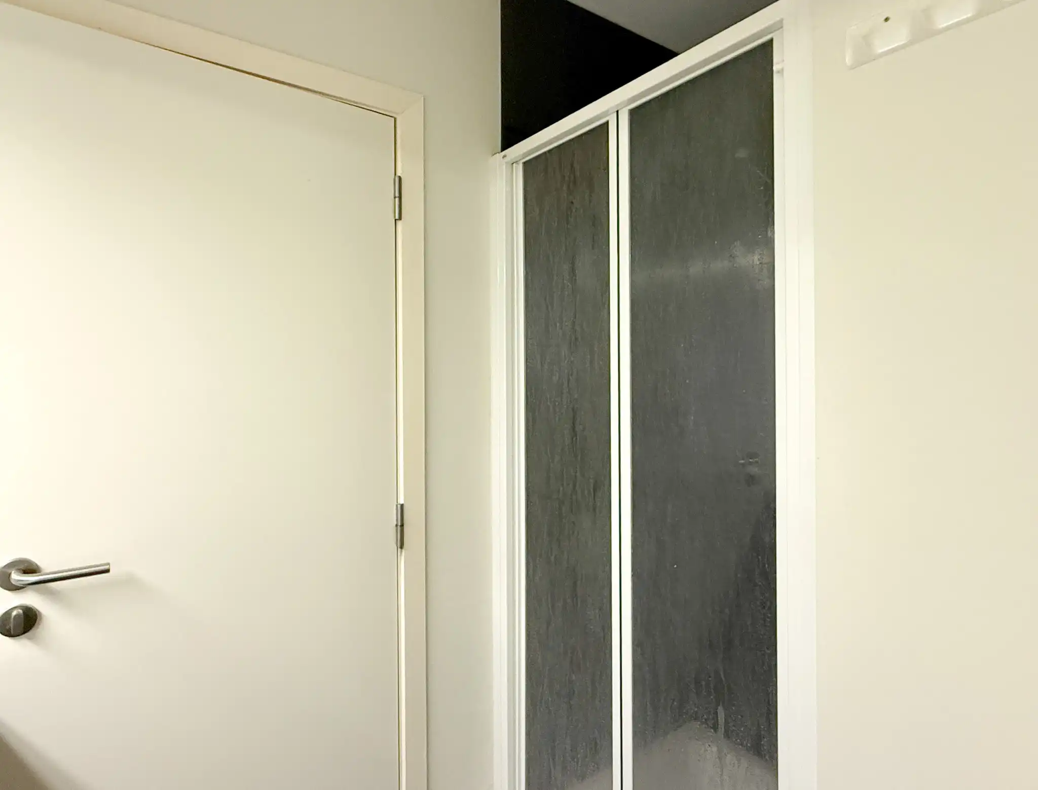Mooi appartement met 1 slaapkamer nabij centrum Melsele met autostaanplaats foto 6