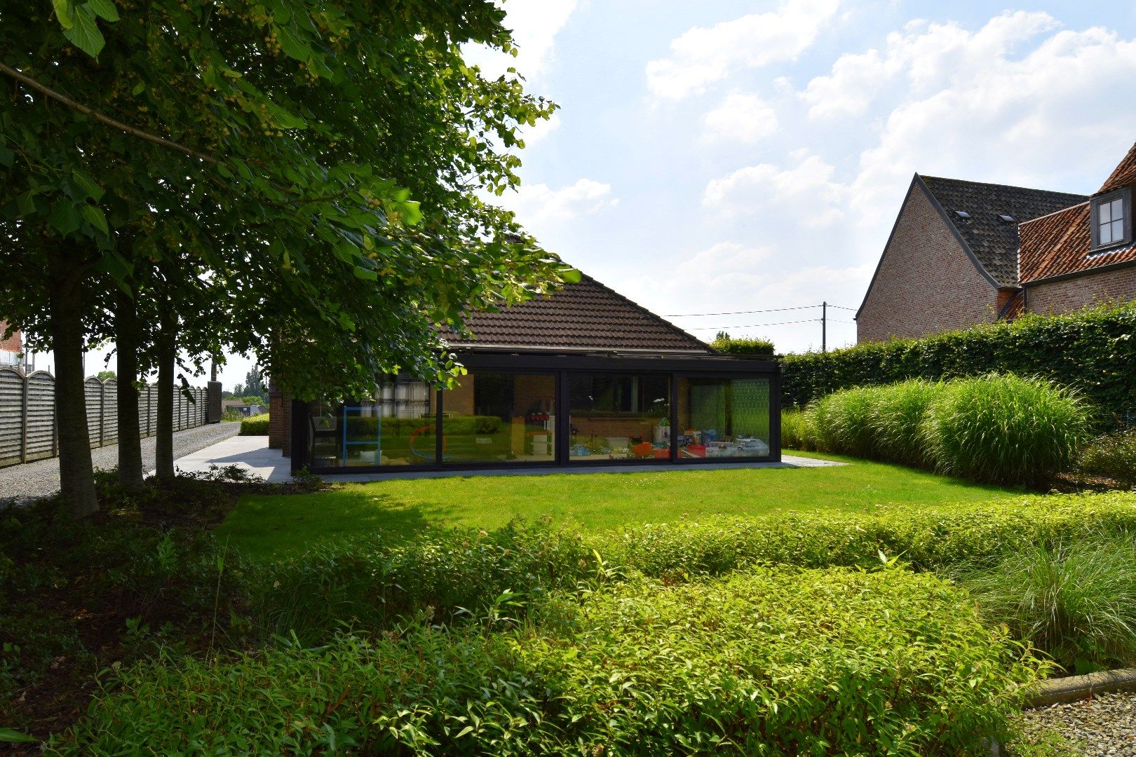 Villa met 4 slaapkamers, bijgebouw én tuin met landelijk zicht te Gullegem foto 16